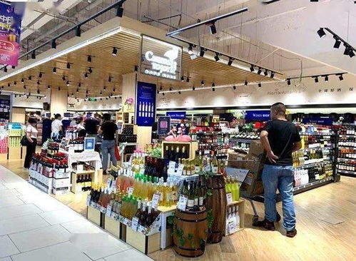 今日零售 永輝布局酒類新零售 1號(hào)店 停止使用 沃爾瑪再開6家健康診所 養(yǎng)樂多化妝品入駐天貓國(guó)際 中百 步步高申請(qǐng)免稅牌照